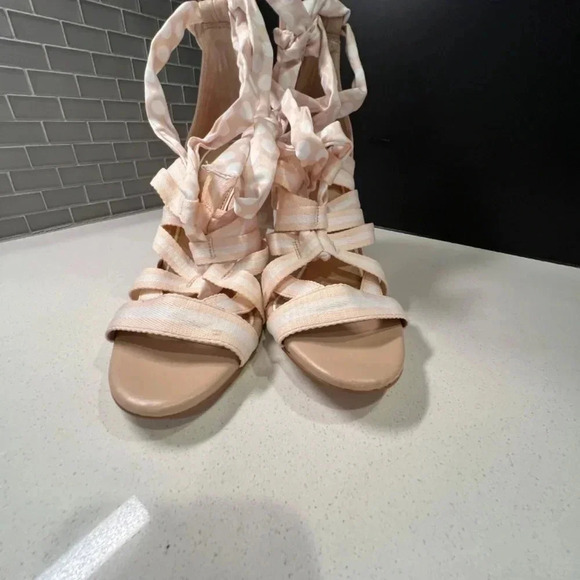 Gianni Bini Heel Strap Sandals Size 10 - Picture 10 of 12